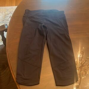 Lululemon Low Rise Crop Pants